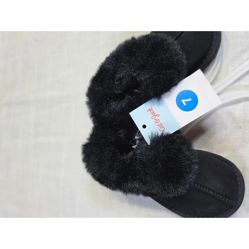 Cat & Jack Toddler Girls Black Faux Fur Trim Suede Slippers Size 7 NWT